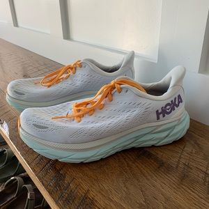 HOKA Clifton 8 Size 8D White